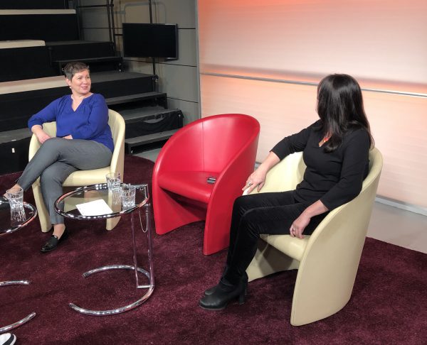 Bilder TV-Premiere - Sandra Wollersheim als Talkshow Gast, Hamburg 1 in “Erfolge bevorzugt” bei Martina Hautau.